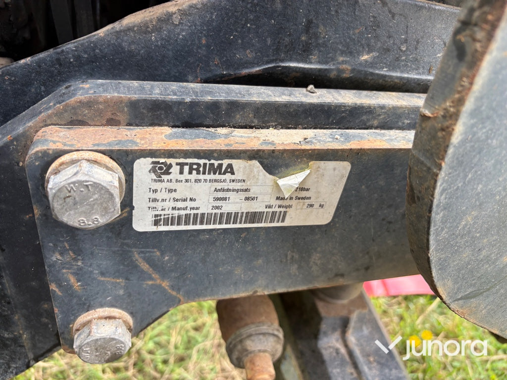Traktor med frontlastare - Massey Ferguson 6255-4, Trima 3240