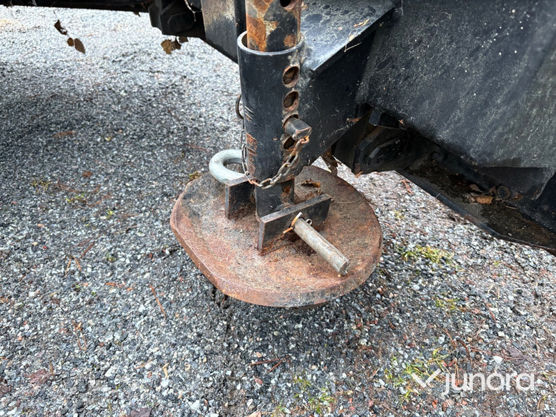 Traktor - Volvo BM T 430, med vikplog