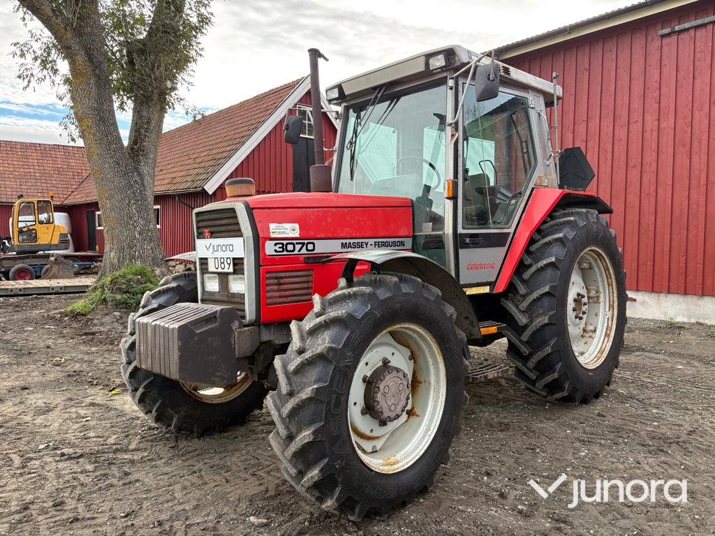 Traktor Massey Ferguson 3070