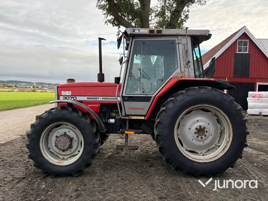 Traktor Massey Ferguson 3070