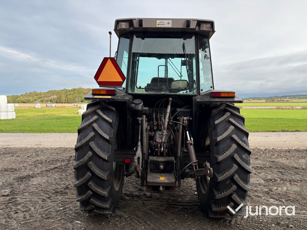 Traktor Massey Ferguson 3070
