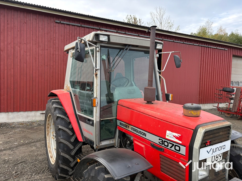 Traktor Massey Ferguson 3070