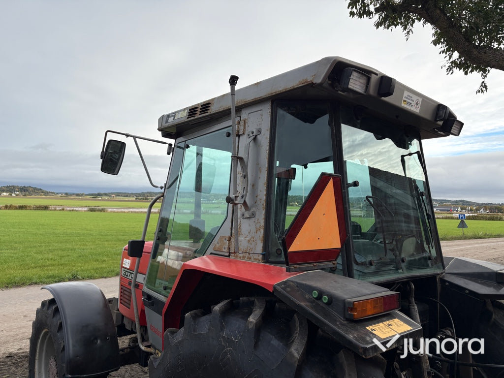 Traktor Massey Ferguson 3070