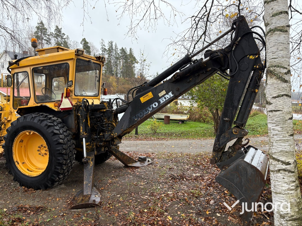 Traktorgrävare - Volvo BM, 616 B