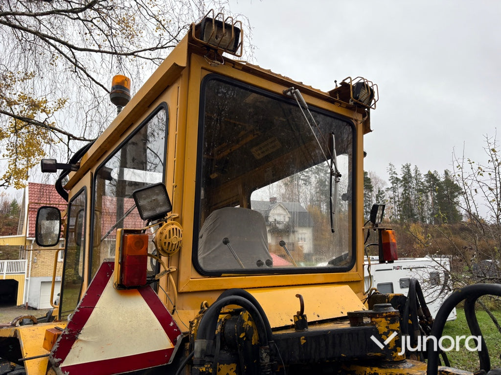 Traktorgrävare - Volvo BM, 616 B