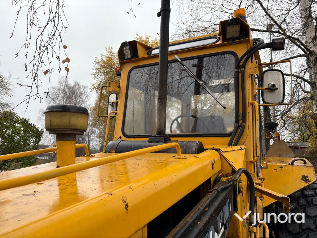 Traktorgrävare - Volvo BM, 616 B