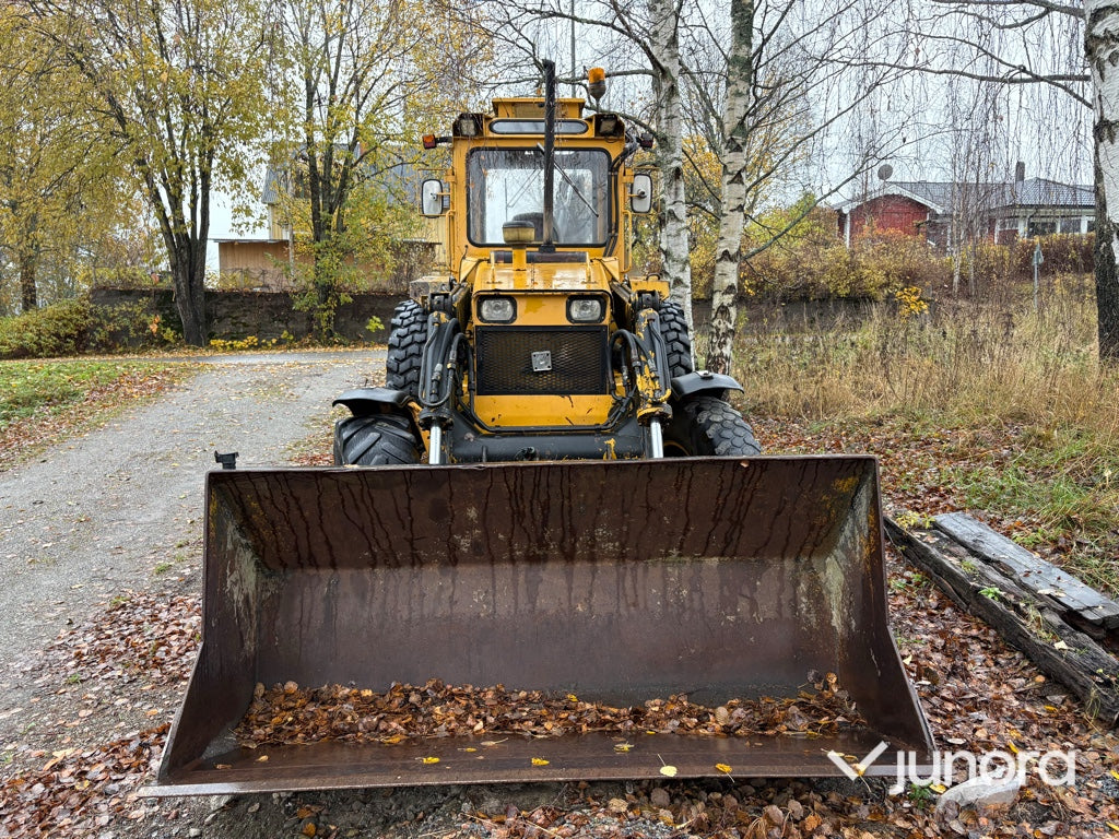 Traktorgrävare - Volvo BM, 616 B