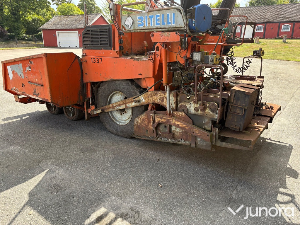 Asfaltsläggare Bitelli BB 632