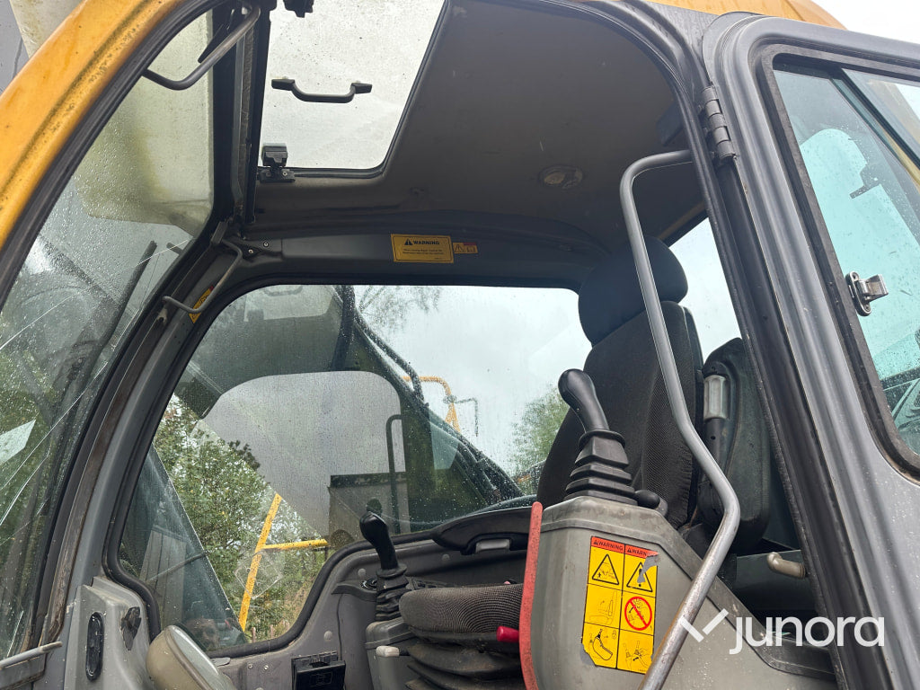 Volvo EC 210