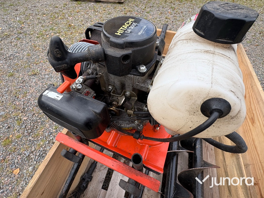 Jordborr hitachi DA 300E