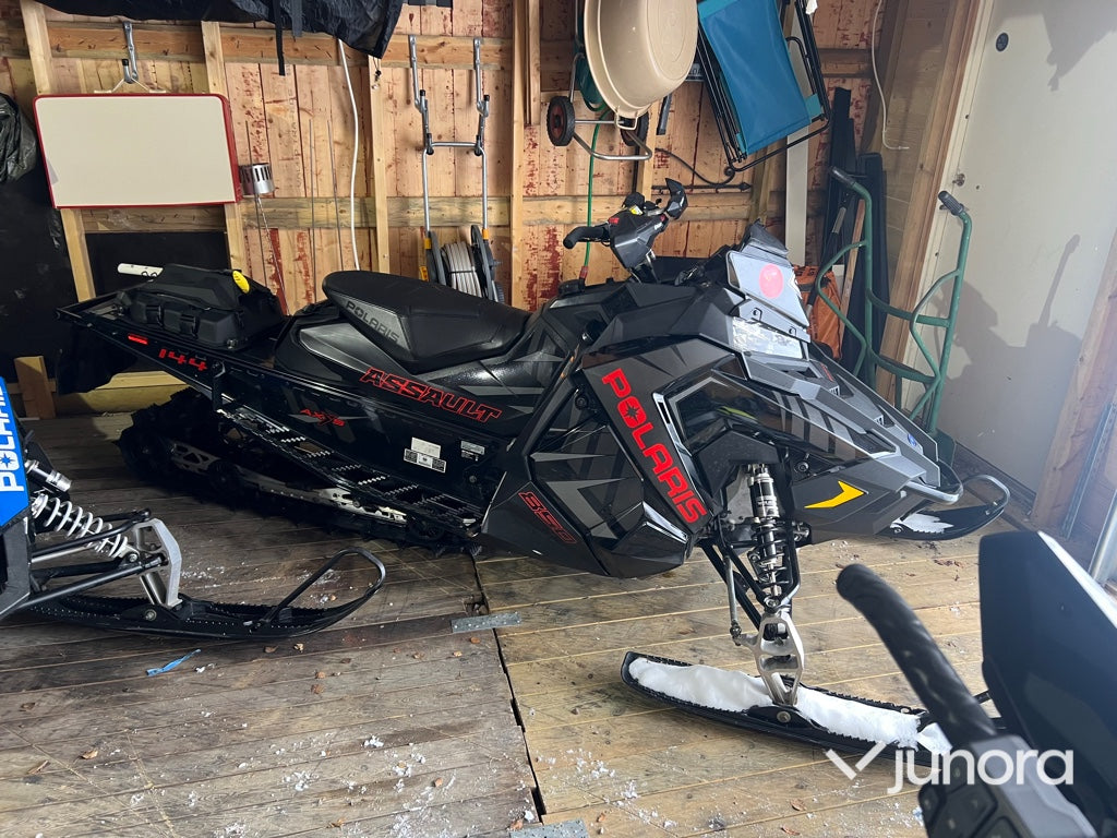 Snöskoter - Polaris Assault 850
