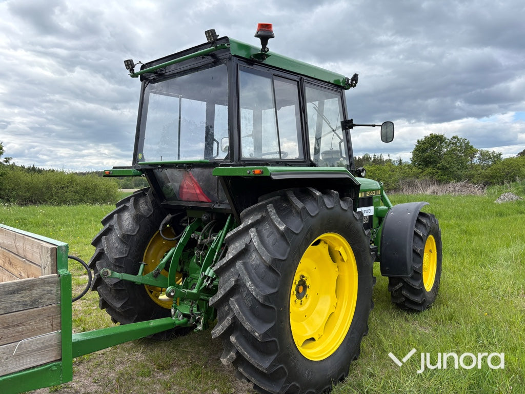 Traktor, Frontlyft, Kärra - John Deere, 2140 Hilomfwd