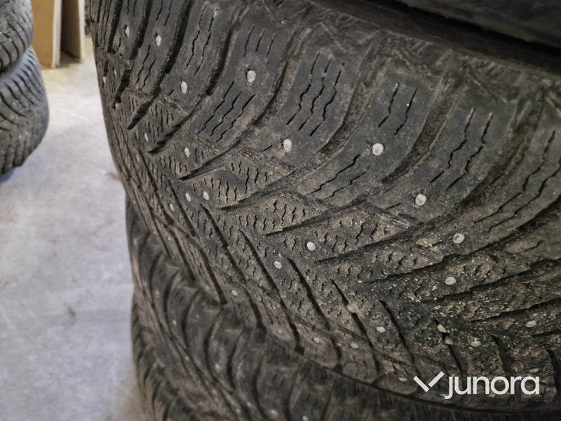 Dubbdäck - Nokian Hakkapeliitta SUV