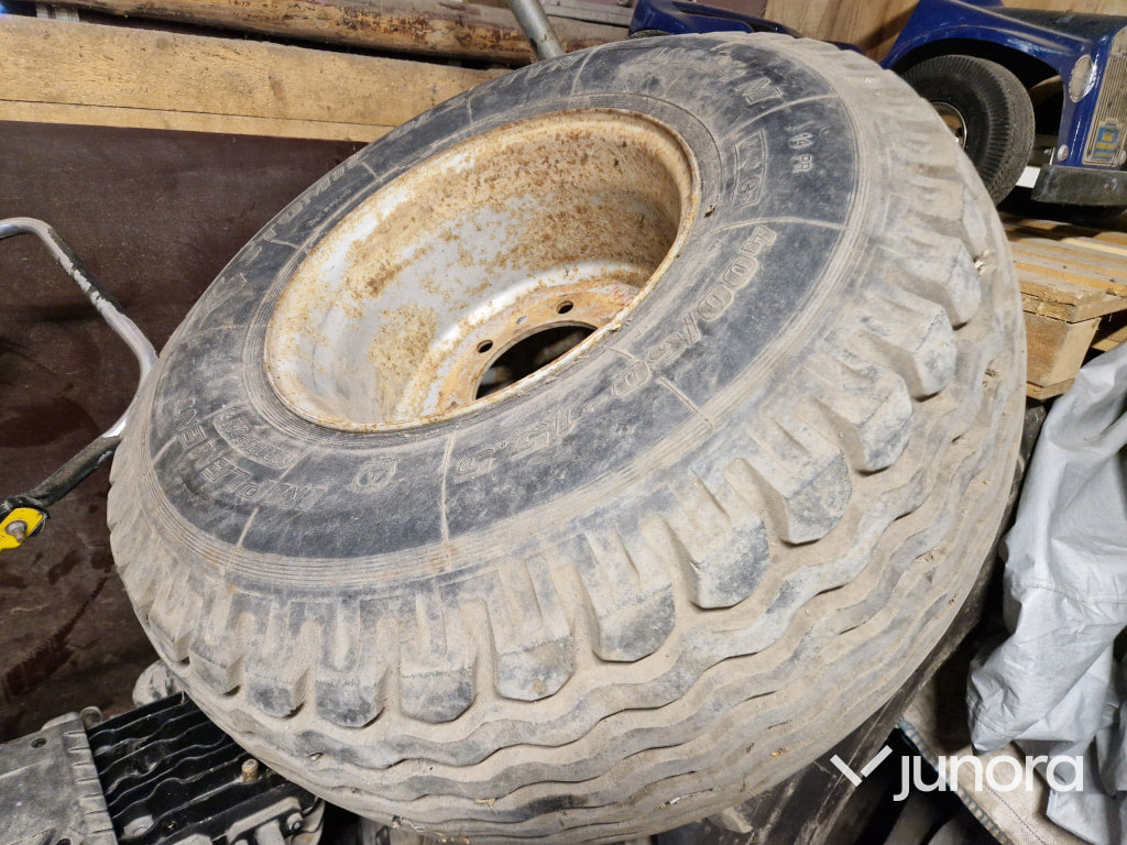 Däck 400/60 -15,5