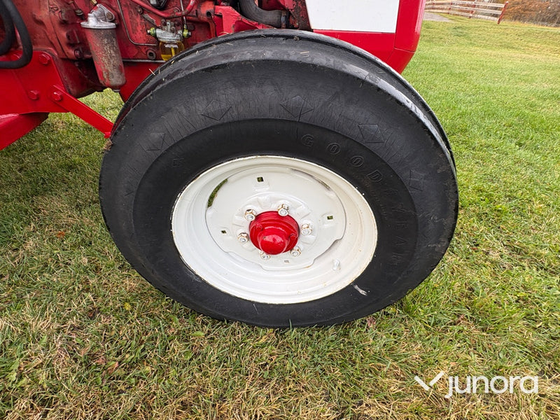 Traktor - International 444