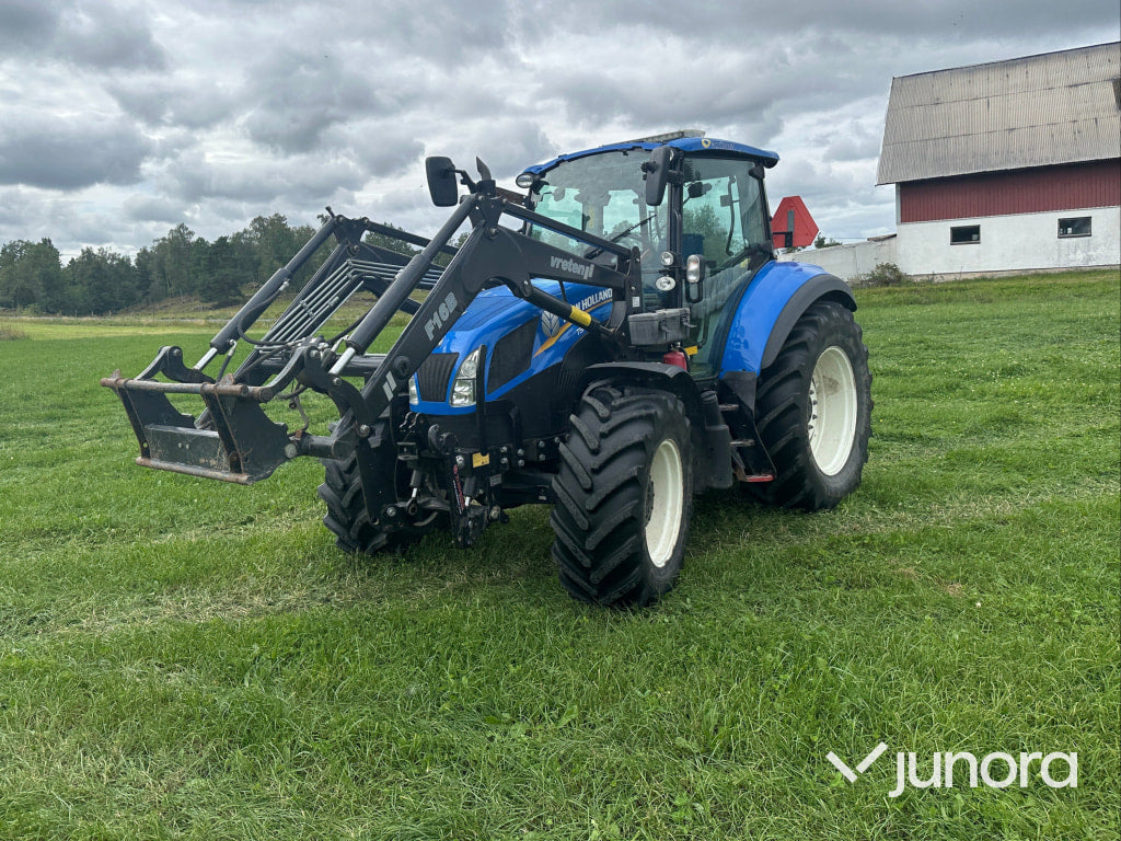 New Holland T5. 95 med vreten lastare