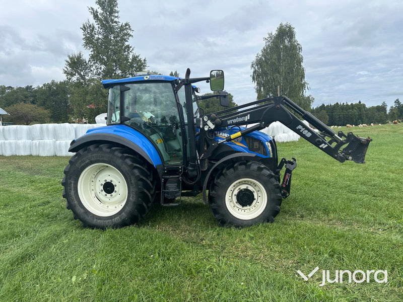 New Holland T5. 95 med vreten lastare