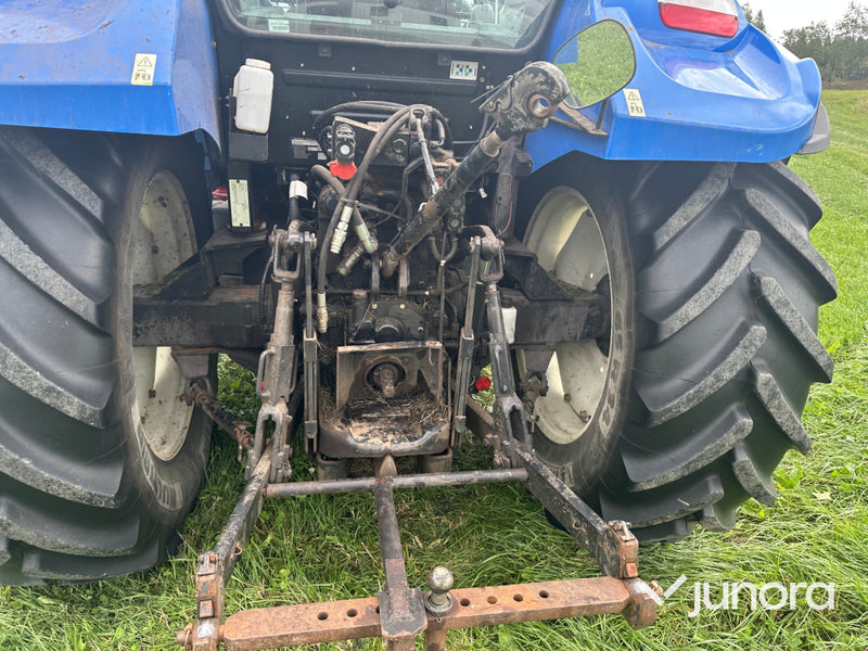 New Holland T5. 95 med vreten lastare