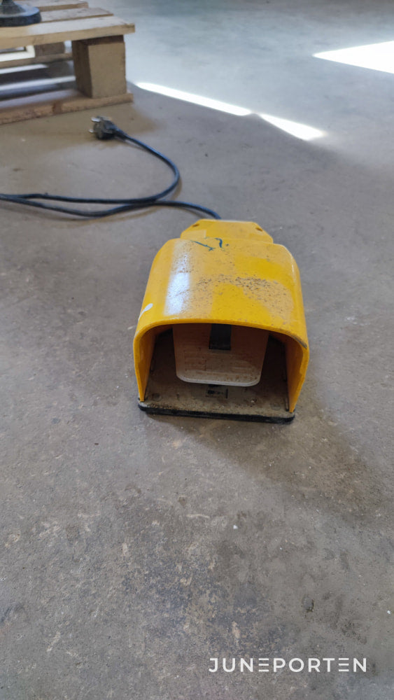 Inplastningsmaskin Neleo 25