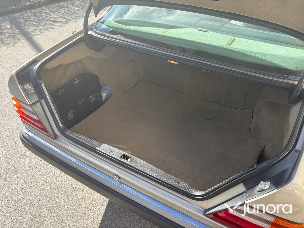 Personbil - Mercedes-Benz, 124, 300 CE