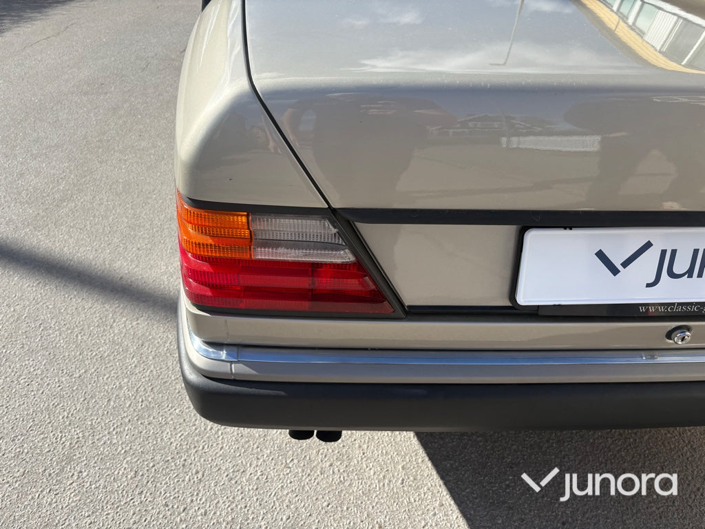 Personbil - Mercedes-Benz, 124, 300 CE