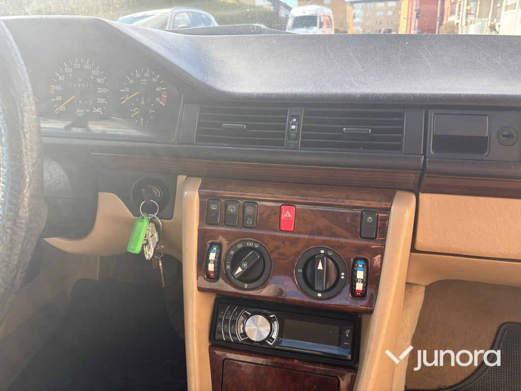 Personbil - Mercedes-Benz, 124, 300 CE