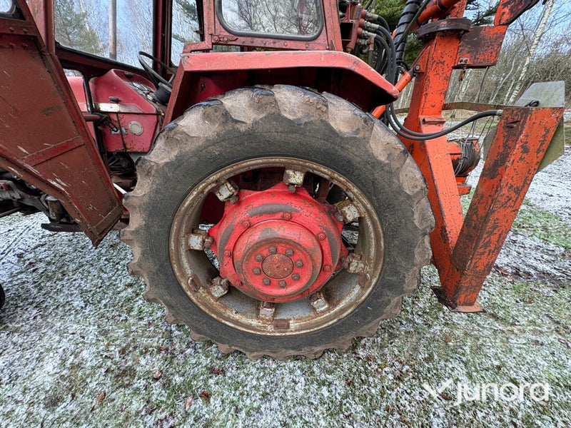 Traktor + Kran - Massey Ferguson 175, FMV 1800