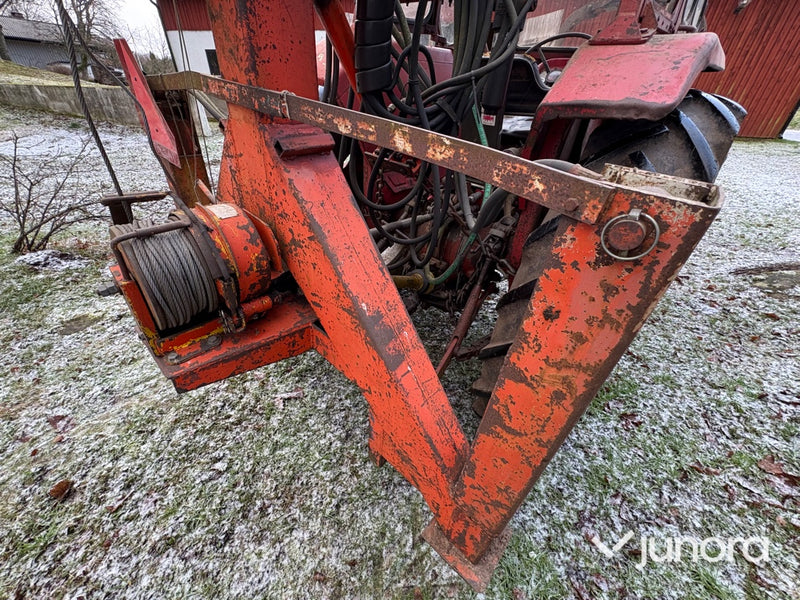 Traktor + Kran - Massey Ferguson 175, FMV 1800