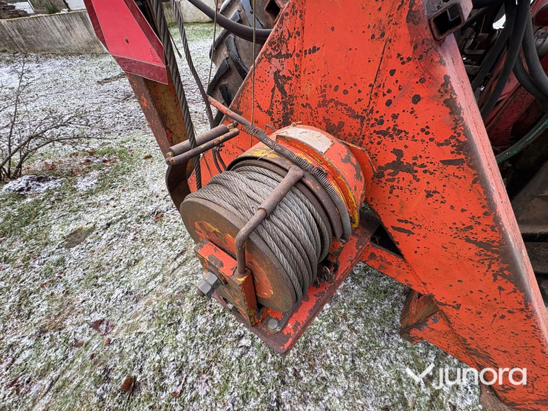 Traktor + Kran - Massey Ferguson 175, FMV 1800