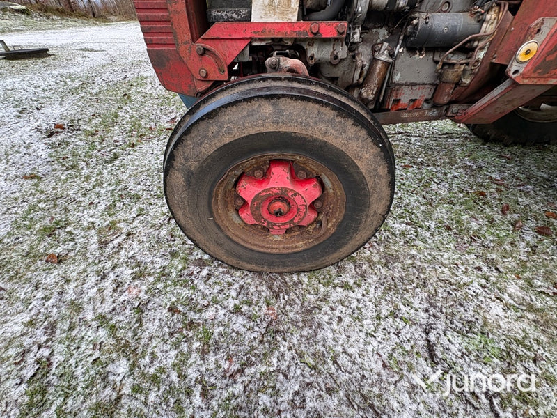 Traktor + Kran - Massey Ferguson 175, FMV 1800