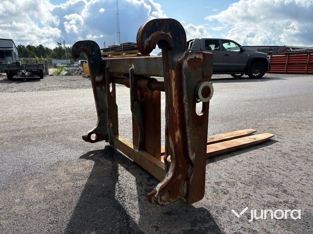 Gaffelställ med pallgafflar Manitou, Stora BM fäste