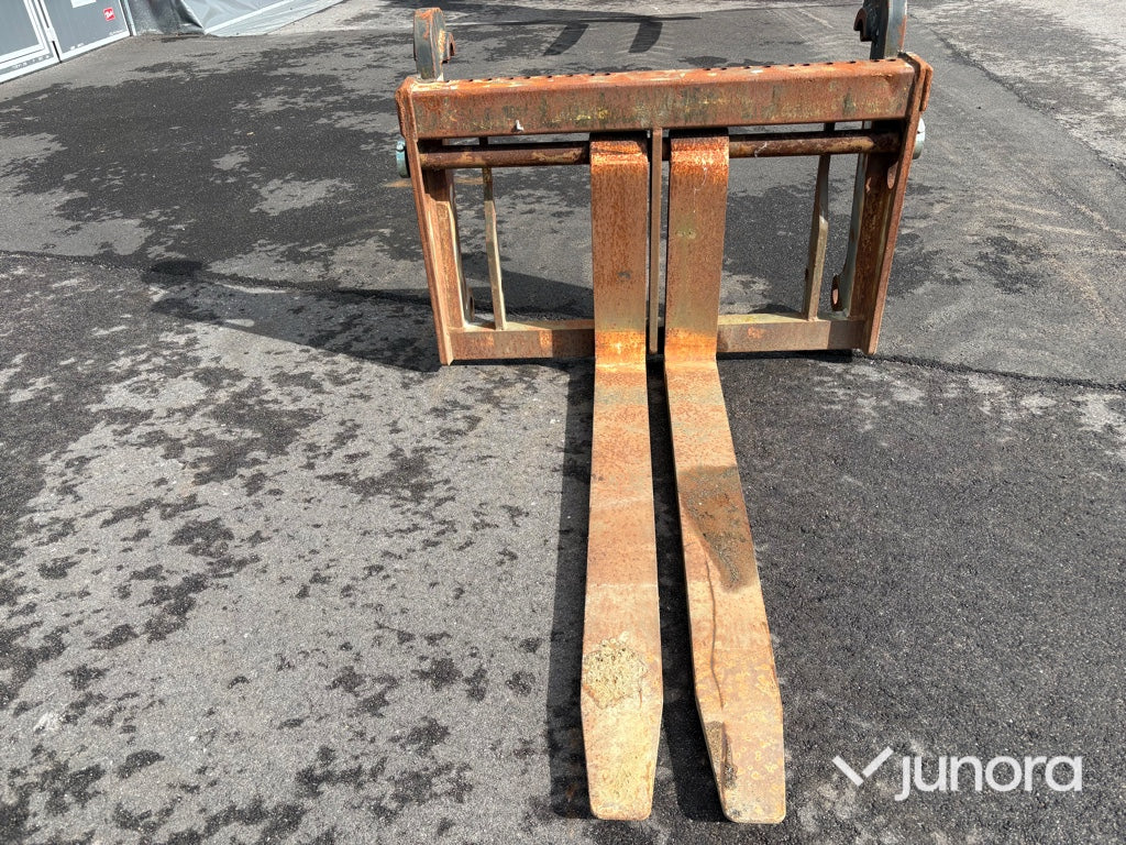 Gaffelställ med pallgafflar Manitou, Stora BM fäste