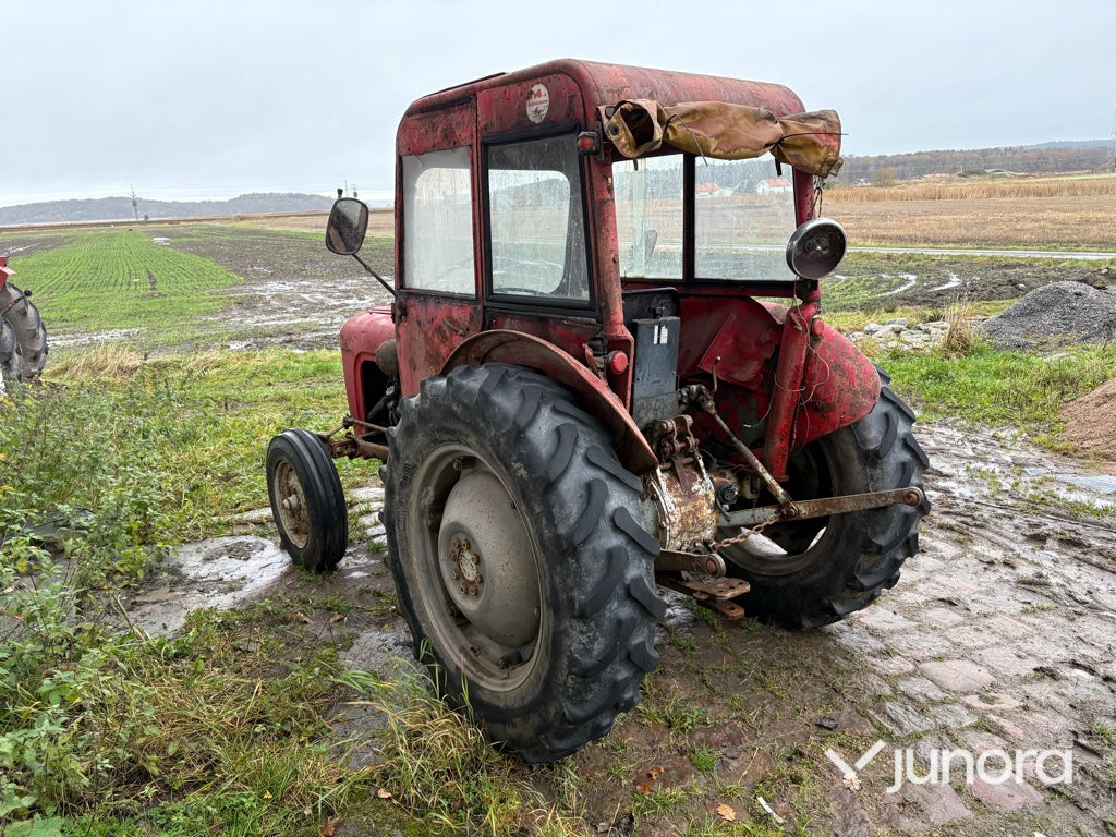 Traktor - MF 35