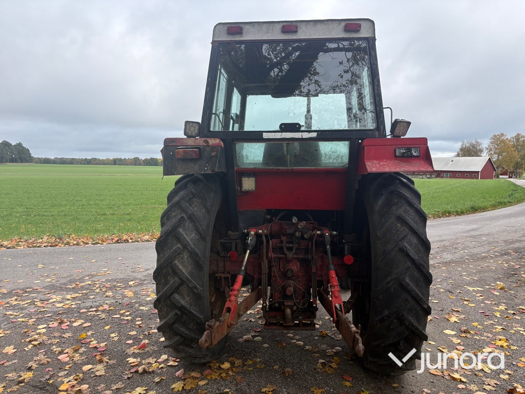 Traktor International 584