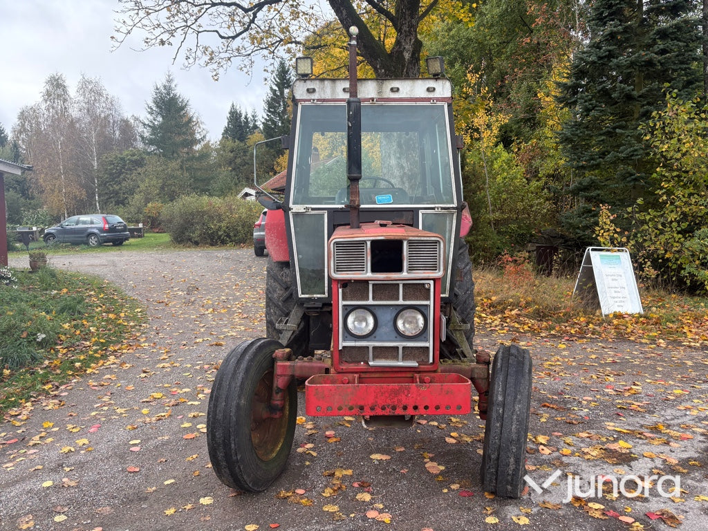 Traktor International 584