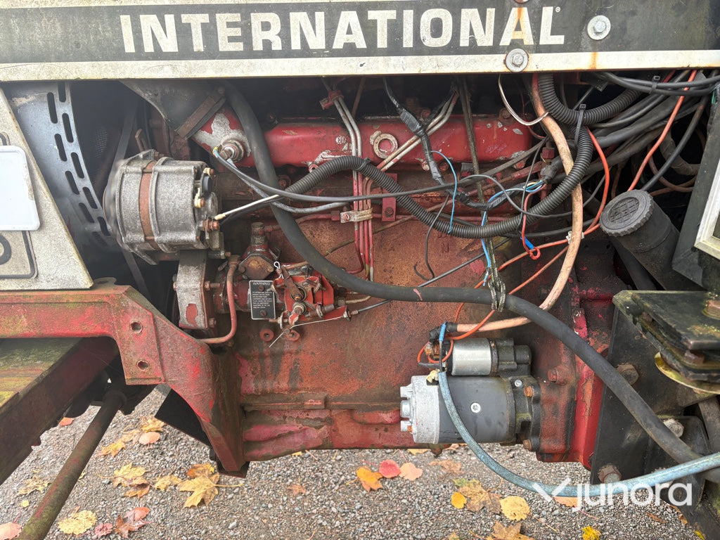 Traktor International 584