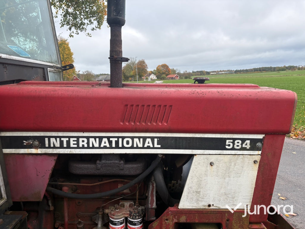 Traktor International 584