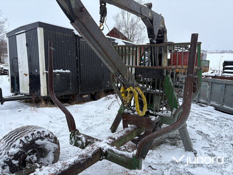 Skogsvagn - Källefall, med kran