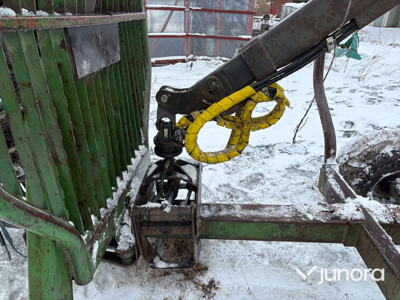 Skogsvagn - Källefall, med kran