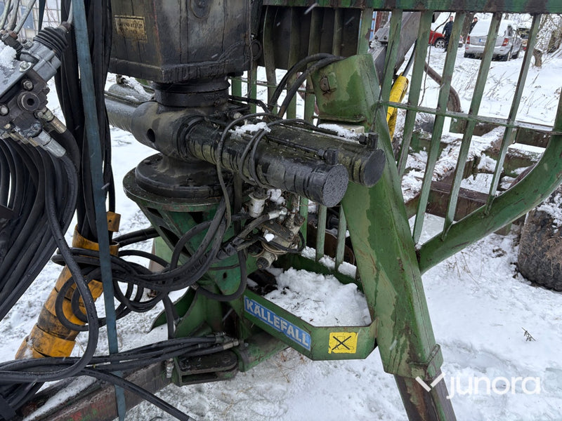 Skogsvagn - Källefall, med kran