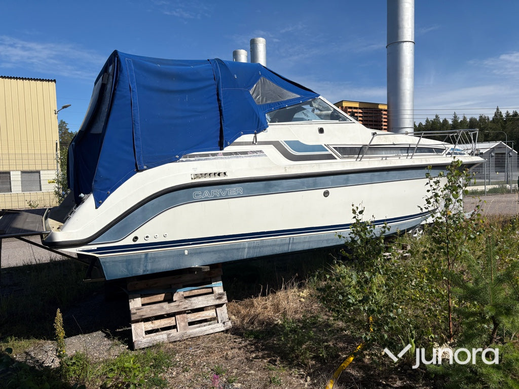 Båt - Carver Montego 528 Midcabin (28 fot)