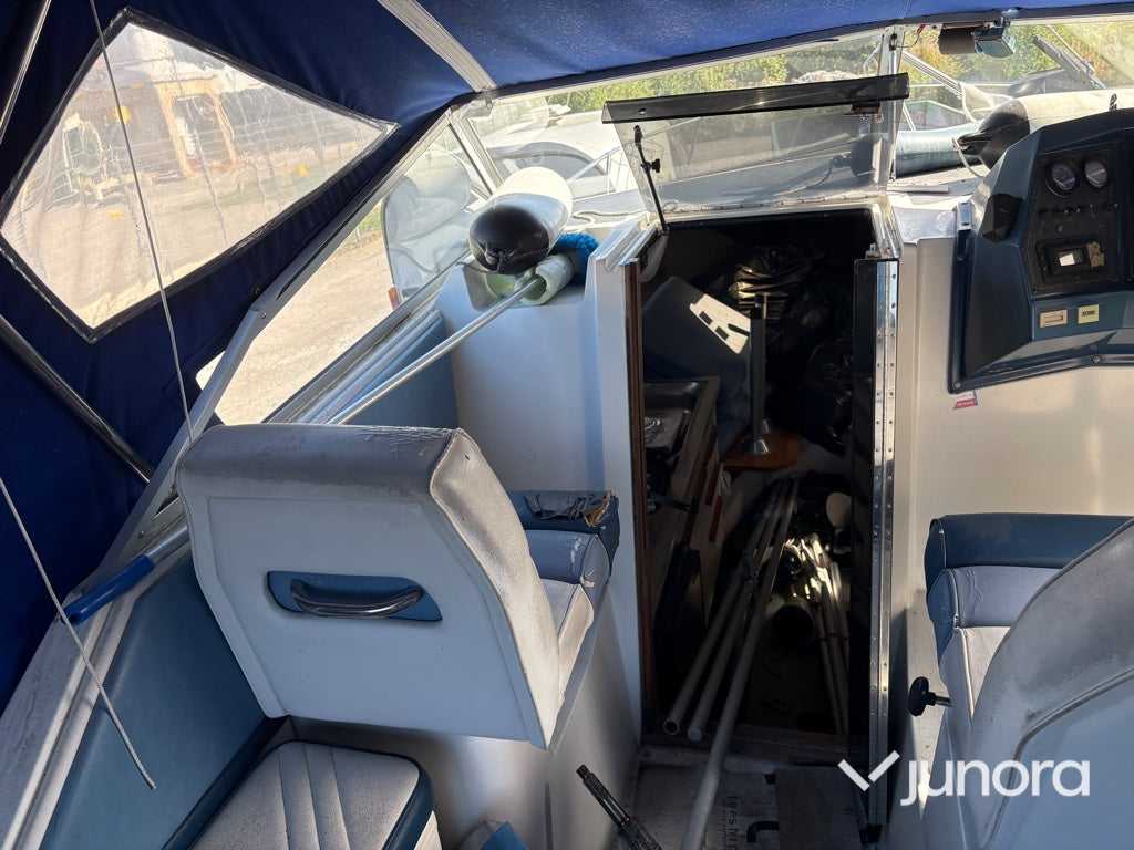 Båt - Carver Montego 528 Midcabin (28 fot)
