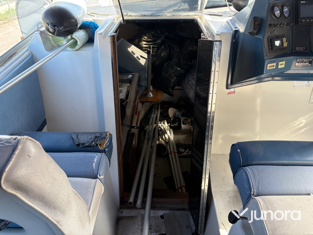 Båt - Carver Montego 528 Midcabin (28 fot)