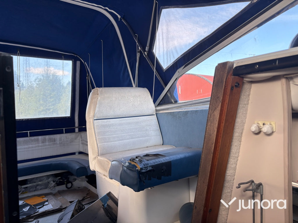 Båt - Carver Montego 528 Midcabin (28 fot)