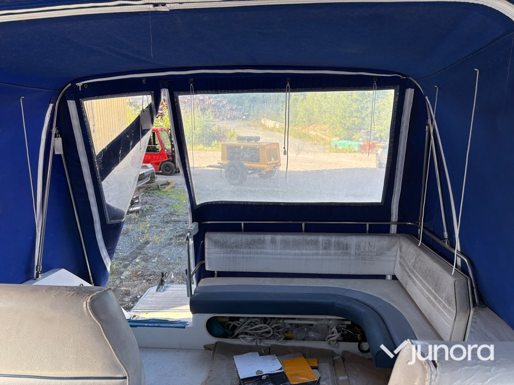 Båt - Carver Montego 528 Midcabin (28 fot)