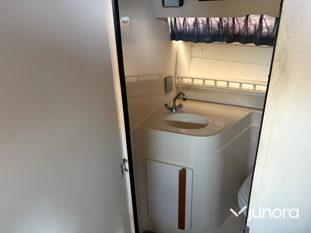 Båt - Carver Montego 528 Midcabin (28 fot)