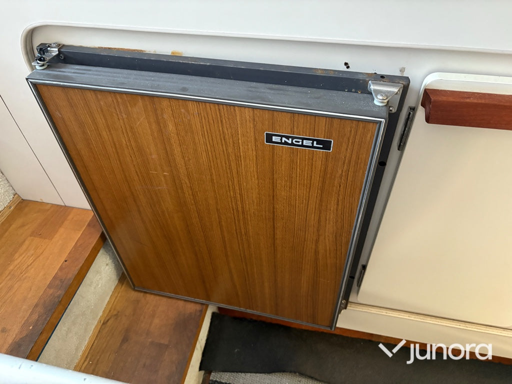 Båt - Carver Montego 528 Midcabin (28 fot)