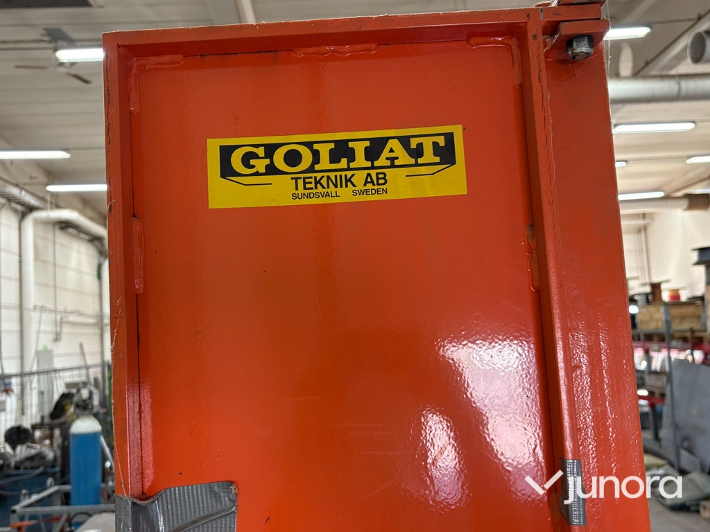 Cyklopautomat - Goliat, Med sidopressar
