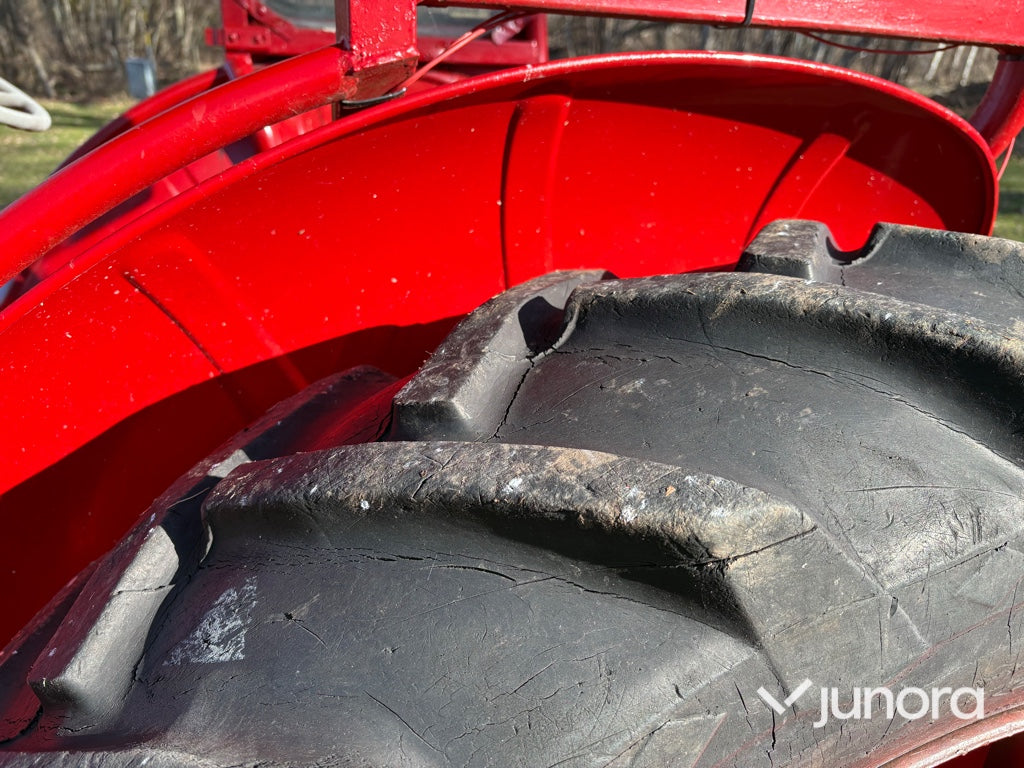 Traktor - Volvo BM 400 Buster med lastare