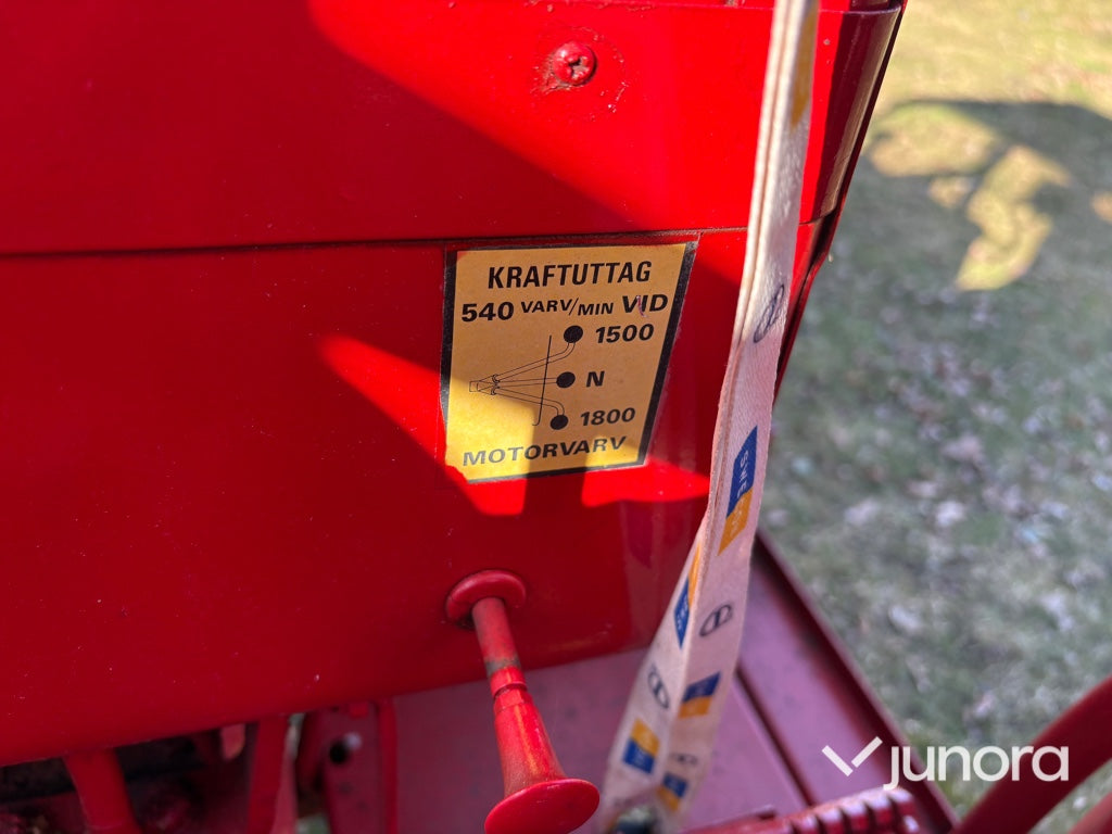 Traktor - Volvo BM 400 Buster med lastare